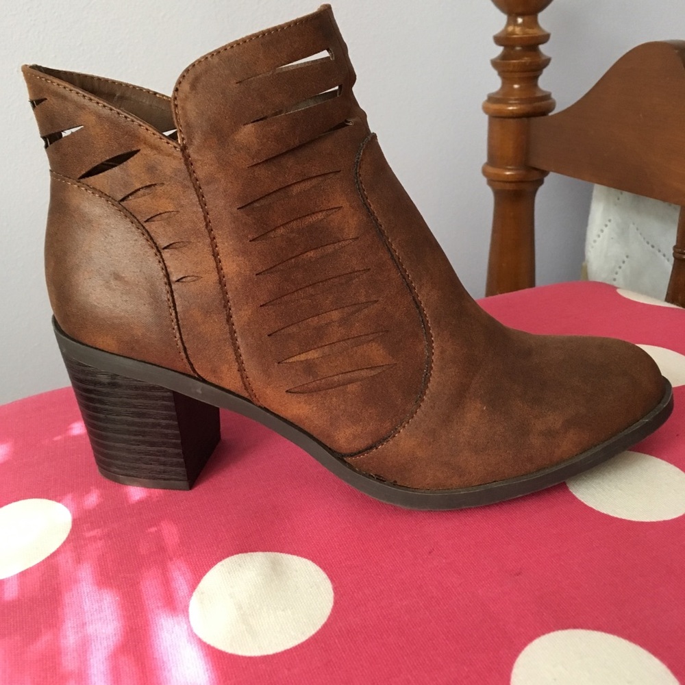 Heeled Booties - Picture 2 of 6